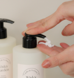 Belle De Parfum Eau Minérale Transparente Hydratante Savon Liquide pour les Mains 300ml - Product Image 2