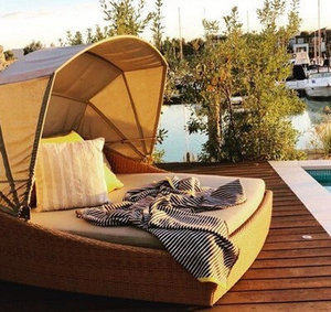 Modern Rattan Sun Lounger With Striped Canopy <b>White</b> <b>Cushions</b> Outdoor Patio Furniture Tropical Design Solid Back Durable - Product Image 3