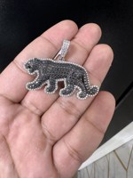 Pendentif Panthère Personnalisé Scintillant en Alliage Plaqué Argent avec Micro-Pavé de Moissanite VVS Noire, Breloque Hip Hop Unisexe, Cadeau