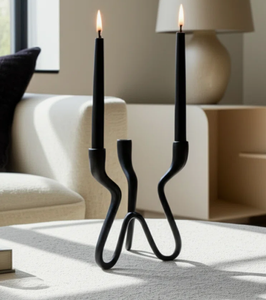 Candelabro de Hierro Fundido de Doble Cabeza, Estilo Artístico Moderno, Minimalista y Elegante, para Cenas a la Luz de las Velas y Lujo - Product Image 1