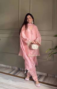 ชุดสูทฟาร์ชีสำเร็จรูปผ้าไหมเนื้อหนาสำหรับผู้หญิง  แบบหรูหรา  ไม่ต้องตกแต่ง  ยืดหยุ่น  แห้งเร็ว  ใส่ได้สองด้าน  ไม่ยับง่าย  เหมาะสำหรับงานแต่งงาน - Product Image 3