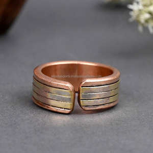 แหวนแม่เหล็กบำบัดทองแดงขัดเงาแบบพรีเมี่ยมปรับได้ออกแบบให้ใช้ได้ทั้งชายและหญิงน้ำหนักเบาเพื่อบรรเทาอาการปวดได้อย่างมีประสิทธิภาพสุขภาพโดยรวม - Product Image 2