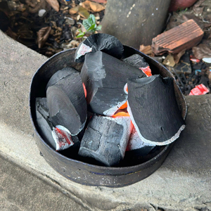 Carbón de madera dura de fábrica en Vietnam, listo para cargar, sin mezcla, sin polvo, la mejor calidad - Empresa BIWOOD - +84 911 379 511 - Product Image 1