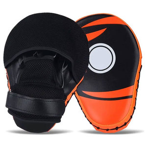Conçues pour des entraînements de vitesse et de précision, les Focus Pads offrent une rembourrage épais pour une protection maximale des mains. - Product Image 4
