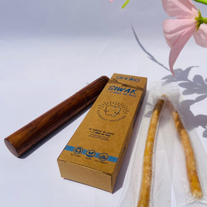 Paquete de Tres Palitos de Miswak Orgánicos Frescos, Palitos Naturales para la Limpieza Dental con Soporte de Madera para el Cuidado Bucal Diario y un Aliento Fresco - Product Image 3