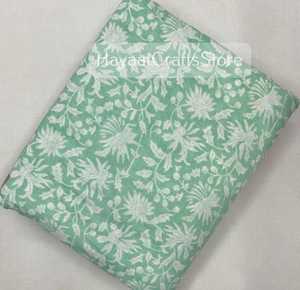Tela estampada floral con estampado a mano en verde y blanco, transpirable, de peso medio, tejida en algodón, material textil para el hogar. - Product Image 4
