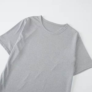 Conjunto de Pijama de Verano para Hombre de 3 Piezas, Camiseta de Manga Corta, Pantalones Cortos y Largos con Estampado a Cuadros y Cuello Redondo - Product Image 6