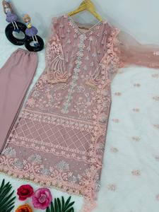 Ensemble Salwar Kameez pakistanais brodé rose avec dupatta en résille et pantalon palazzo en dentelle pour femme, idéal pour les mariages et les fêtes - Product Image 5