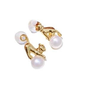 Super Cute AB Cat Shaped Freshwater <b>Pearl</b> Color Preserving Fashion Jewelry <b>Set</b> Includes Earrings and Necklace with Chain - Product Image 5