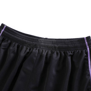 ชุดฟุตบอลสไตล์ทันสมัยสำหรับการแข่งขัน ผลิตจากผ้าที่ระบายความชื้นได้ดีและดีไซน์ทันสมัย - Product Image 6