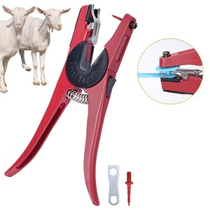Pince de perçage et d'installation d'étiquettes auriculaires pour les exploitations bovines, ovines et porcines, applicateur d'étiquettes auriculaires Total Tack, outils durables rouges - Product Image 4