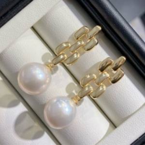 Boucles d'oreilles classiques et polyvalentes en perles d'eau douce, forme goutte, luxe léger et naturel, tendance et de niche, classiques - Product Image 2