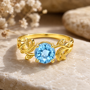 Bague Feuille en Topaze Bleu Ciel Plaqué Or, Bague Statement en Laiton Faite à la Main, Bague en Pierre Précieuse d'Inspiration Naturelle, Mode Féminine - Product Image 2