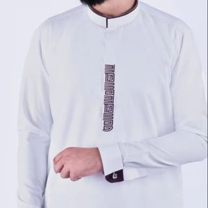 Túnica de algodón personalizada XXL con cuello alto para hombre, ropa islámica transpirable de manga larga para la oración, para Hajj y Ramadán. - Product Image 1