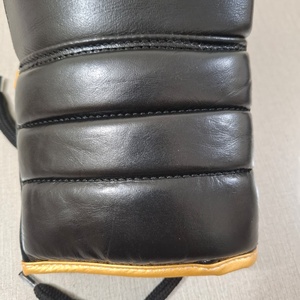 Guantes de Boxeo Personalizados para Kickboxing y Muay Thai, Guantes de Entrenamiento y Sparring, Guantes de Boxeo de Cuero Negro con Cordones de Fábrica - Product Image 2