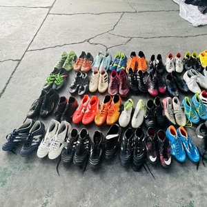 Scarpe da Calcio Usate di Marca Cinese All'Ingrosso, Comode, Unisex, di Seconda Mano - Product Image 5