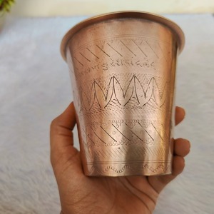 Verre en cuivre pur imprimé écologique avec un design artisanal complexe pour une utilisation domestique en cuisine à prix de gros - Product Image 3