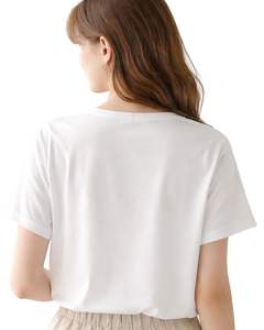 Camiseta blanca con bordado floral para mujer, camiseta informal de algodón suave con cuello redondo, camiseta de verano de manga corta, camiseta ligera y cómoda a la moda - Product Image 2