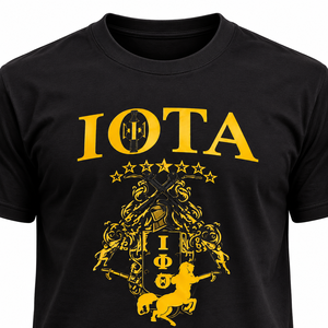 Camiseta negra Iota Phi Theta para hombre, camiseta con gráfico de escudo dorado y letras griegas, camiseta de manga corta con cuello redondo, camiseta informal de fraternidad - Product Image 6