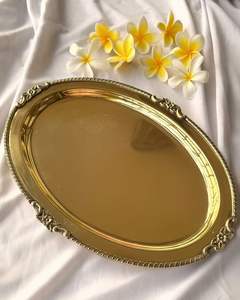 Grand plateau de service en laiton poli pour présenter avec style les boissons, les friandises et les plats gourmands - Product Image 2