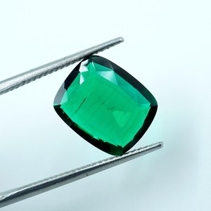 Esmeralda Zambiana Cultivada en Laboratorio, Corte Cojín, Facetada (3.80 Quilates 12x10x4mm) HAYAAT GEMS, Cambio de Color para Joyería - Product Image 2