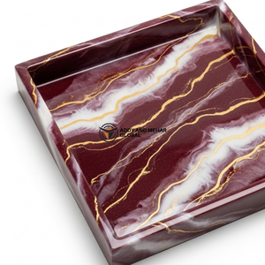 Plateau contemporain en marbre bordeaux – Plateau de service en résine brillante avec accents dorés - Product Image 5