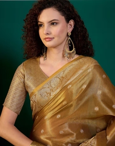 Sari Tradicional de Seda Amarillo para Mujer KV con Diseño Tejido y Blusa sin Coser para Fiesta - Product Image 1