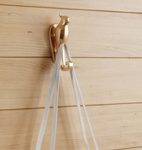 Crochet mural en métal de forme d'oiseau en or de qualité supérieure avec finition polie miroir, parfait pour la décoration intérieure et l'organisation. - Product Image 3
