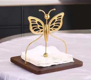 Porta Servilletas de Metal Plateado con Recorte Circular Floral, Forma Rectangular, Bordes Ornamentados, Elegante Organizador de Mesa - Product Image 3