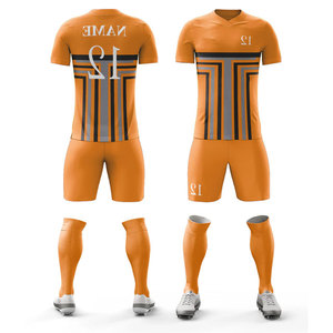 Ensembles d'uniformes 100 % polyester, kit complet, vente chaude, ensembles d'uniformes sportifs vintage, tenues de football et de soccer extensibles par sublimation - Product Image 4