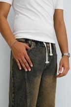 Jean en denim bleu décontracté pour homme, écologique, résistant à la décoloration, déchiré, coupe large, ample, en coton de poids moyen - Product Image 4