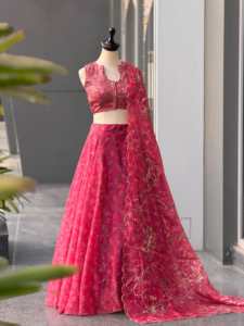 Conjunto de lehenga, blusa y dupatta de diseñador para fiesta, con estampado digital y bordado de lentejuelas, completamente cosido y listo para usar. - Product Image 5