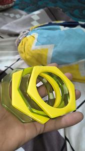 Brazaletes de Tungsteno Amarillo con Colores Vibrantes y Atractivo Diseño Artístico, Estilo Vintage con Corona para Mujeres, Boutiques, Marcas de Moda y Mayoristas - Product Image 5