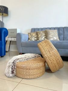 Cojín de suelo redondo de jacinto de agua tejido a mano natural de Vietnam, puf para sentarse, mueble. - Product Image 6