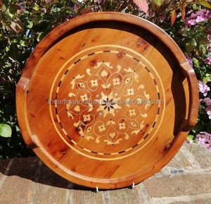 ถาดไม้ทรงกลมขัดเงา ประดับมุกอย่างประณีต สไตล์รักและเรือเดินสมุทร เหมาะสำหรับของที่ระลึกและของขวัญแต่งงาน - Product Image 1