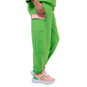 Jogging cargo vert de luxe pour femme – Pantalon de survêtement en molleton premium vert avec poches cargo, style décontracté et athlétique - Product Image 2