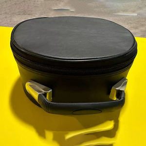 Bolso Redondo de Cuero con Asa Metálica, Diseño Duradero, Color Negro, Nuevas Fundas Personalizadas con Corona Bordada - Product Image 1