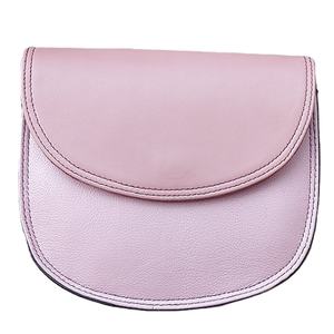 Sac à bandoulière carré vintage élégant pour femme, en cuir véritable de haute qualité, design épaule durable et stylé - Product Image 3