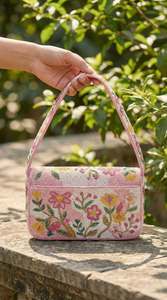Bolso de Hombro Floral con Cuentas Hechas a Mano - Bolso Botánico en Tonos Pastel Rosa, Amarillo y Verde por MULTI CRAFT, Clásico Hecho a Mano - Product Image 3
