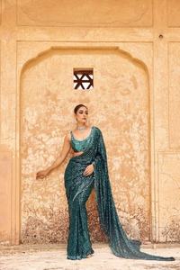 Sari indien de dernière génération, design moderne, vêtement de fête, en georgette, avec broderie lourde de sequins, parmi les plus vendus - Product Image 3