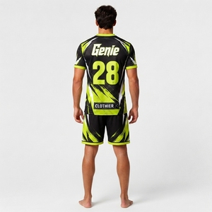 Vêtements de sport haut de gamme pour équipes, conçus avec une construction légère et respirante pour une mobilité maximale, uniforme de football pour l'entraînement - Product Image 2