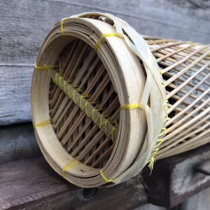 Porte-bouteille à vin en bambou durable fait à la main, écologique, rustique, tissé, pour la décoration de la maison et du bar - Product Image 6