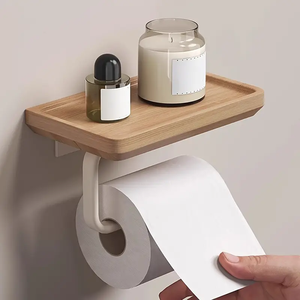 Portarrollos de papel higiénico nórdico de madera para montar en la pared con estante, organizador de baño de un solo nivel - Product Image 1