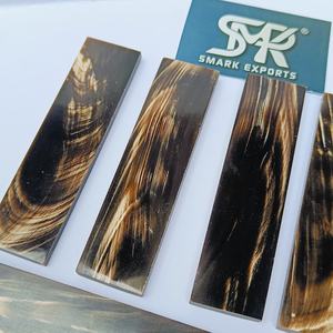 Plaques de corne de buffle naturelle pour la fabrication de couteaux sur mesure, motifs dorés, pour fournitures de couteuliers - Product Image 1