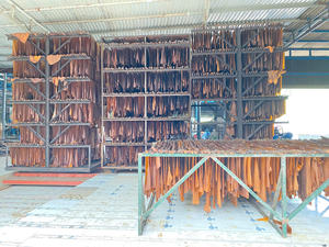 Caoutchouc naturel vietnamien brun de haute qualité, bande de caoutchouc nervurée fumée RSS3, qualité moulage pour fabrication de chaussures TCVN 3769 Ngoc - Product Image 6