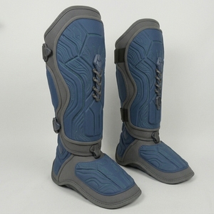 Protège-tibias personnalisés bleus en PU/cuir, best-sellers, avec logo personnalisé, pour adultes, entraînement MMA, boxe, protection imperméable - Product Image 4