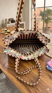 Hermosa Bolsa de Mano Acolchada con Estampado Moderno, para Llevar al Hombro, Ideal para el Trabajo, Viajes y Salidas Casuales, para Verano e Invierno - Product Image 3