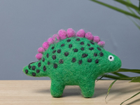 Ensemble d'ornements dinosaures en feutre fait main, laine, style Stégosaure à pointes vertes et roses, décoration intérieure, cadeau d'anniversaire pour enfant, bonne qualité