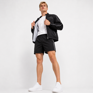 Veste coupe-vent à capuche noire pour homme avec détails rayés blancs, en polyester respirant, style décontracté, vêtement d'extérieur pour l'automne - Product Image 2