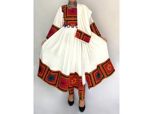 Robes Kuchi afghanes Robe kuchi vintage ethnique tribale, robes de fête Kuchi afghanes/pakistanaises à couleurs vives - Product Image 3